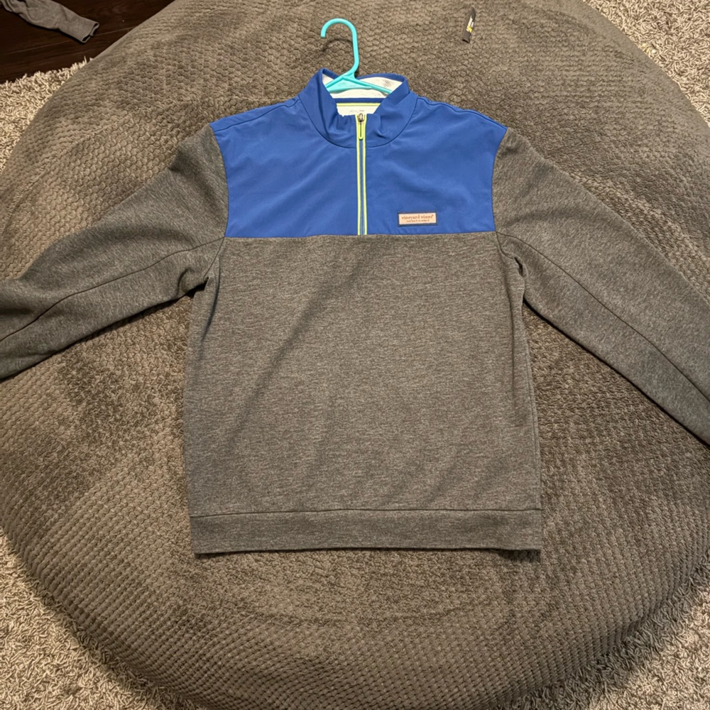 Vineyard vines quarter zip pullover Adult M